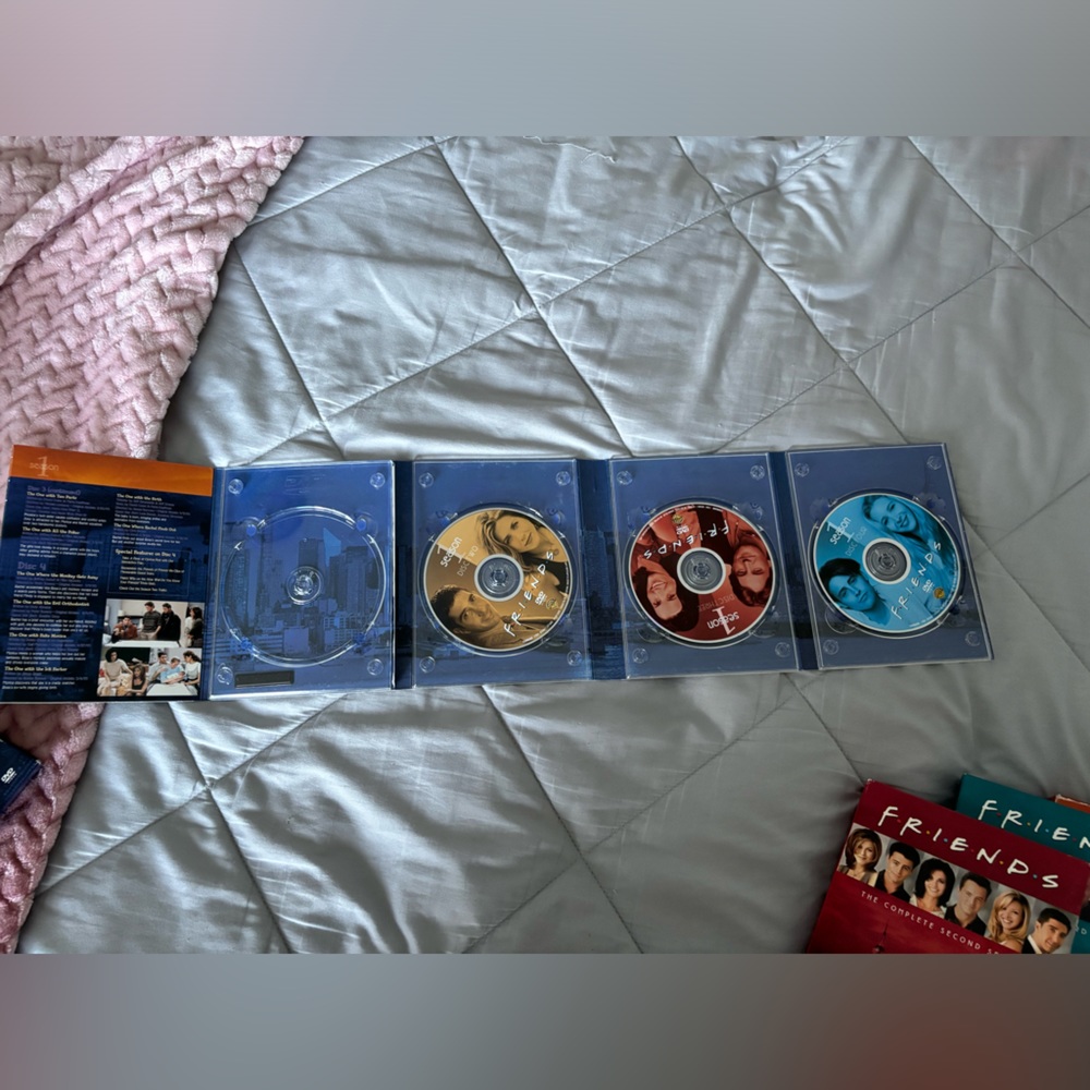 Friends seasons 1-6, 8-10 DVD’s EUC - Picture 4 of 17